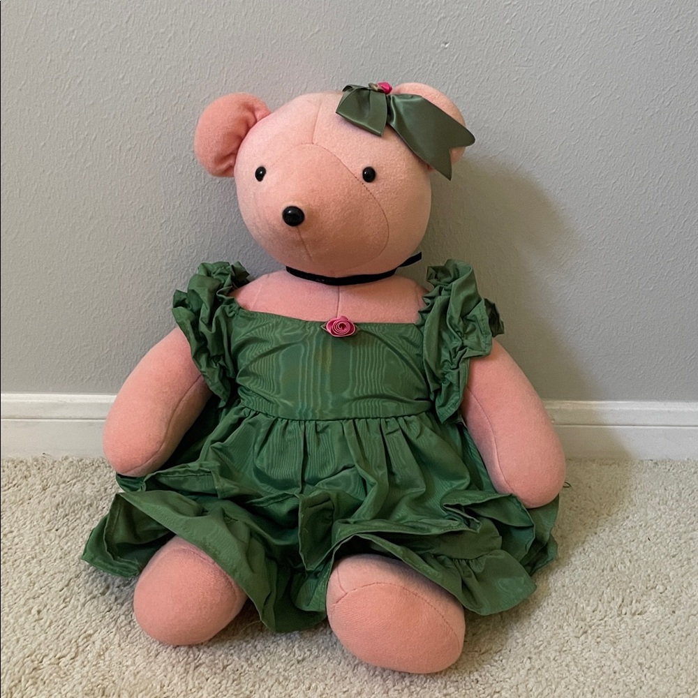 North American Bear Scarlett O’Beara